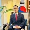 Đại sứ Đặc mệnh Toàn quyền Hàn Quốc tại Việt Nam Choi Young Sam trả lời phỏng vấn TTXVN. (Ảnh: Việt Đức/TTXVN)