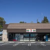 Một cửa hàng tiện lợi của 7-eleven ở Santa Ana, bang California (Mỹ). (Ảnh: AFP/TTXVN)