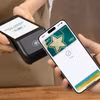 Ngân hàng BIDV giới thiệu dịch vụ thanh toán Apple Pay đến chủ thẻ. (Ảnh: Vietnam+)