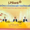 Đoàn chủ toạ điều hành Đại hội đồng cổ đông bất thường LPBank 2024. (Ảnh: Vietnam+)