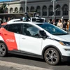 Một chiếc xe tự lái, thường được gọi là robotaxi, của Cruise trên đường phố San Francisco (Mỹ) hồi năm ngoái. (Nguồn: Getty Images/CNN)