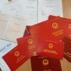Mất tiền khi vướng bẫy lừa đảo làm giả bằng cấp để xuất khẩu lao động