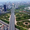 Đường Võ Chí Công nối cầu Nhật Tân với trung tâm thành phố Hà Nội. (Ảnh: Huy Hùng/TTXVN)
