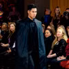 “Nam vương chân đất” Danh Chiếu Linh sải bước tại New York Couture Fashion Week. (Ảnh: CTV/Vietnam+)
