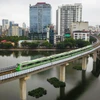 Tuyến đường sắt đô thị Cát Linh-Hà Đông là tuyến đường sắt đô thị đầu tiên của thành phố cũng như cả nước được đưa vào vận hành, khai thác gần một năm qua. (Ảnh: Huy Hùng/Vietnam+)