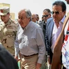 Tổng Thư ký Liên hợp quốc Antonio Guterres thăm cửa khẩu Rafah trên biên giới Ai Cập và Gaza ngày 23/3/2024. (Ảnh: AFP)