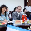 Bộ trưởng Bộ Nội vụ và Y tế Vương quốc Đan Mạch Sophie Løhde Jacobsen phát biểu tại buổi làm việc với Trường Đại học Y Dược Thái Bình. (Ảnh: Thu Hoài/TTXVN)