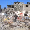 Cảnh đổ nát sau cuộc không kích tại Khan Younis, Dải Gaza, ngày 28/2/2024. (Ảnh: THX/TTXVN)