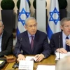 Thủ tướng Israel Benjamin Netanyahu (giữa) chủ trì cuộc họp nội các ở Tel Aviv ngày 31/3/2023. (Ảnh: AFP/TTXVN)