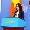 Phó Phát ngôn Bộ Ngoại giao Phạm Thu Hằng trả lời các câu hỏi của các cơ quan báo chí. (Ảnh: Minh Đức/TTXVN)