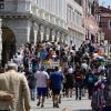 Du khách tham quan Venice, Italy. (Nguồn: AFP/TTXVN)