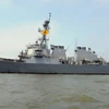 Houthi nhắm mục tiêu tấn công tàu khu trục Mỹ, được xác định là tàu USS Cole ở Vịnh Aden. (Ảnh: REUTERS/TTXVN)
