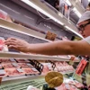 Thịt bò nhập khẩu được bày bán tại siêu thị ở Hong Kong, Trung Quốc. (Ảnh: AFP/TTXVN)