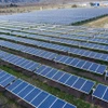 Một nhà máy điện mặt trời ở Santiago, Chile. (Ảnh: AFP/TTXVN)