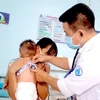Trẻ mắc bệnh sởi được điều trị tại Bệnh viện Nhi đồng 1 Thành phố Hồ Chí Minh. (Ảnh: Đinh Hằng/TTXVN)