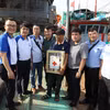 Tặng tủ thuốc y tế cho ngư dân Quảng Ngãi vươn khơi bám biển