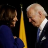 Ông Joe Biden (phải) và bà Kamala Harris liên danh trong cuộc vận động tranh cử Tổng thống Mỹ 2020 ở Wilmington, Delaware, ngày 12/8/2020. (Ảnh: Reuters/TTXVN)