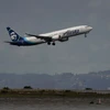 Máy bay của Hãng Hàng không Alaska Airlines cất cánh tại sân bay quốc tế ở San Francisco, ngày 4/4/2024. (Ảnh: THX/TTXVN)