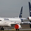 Máy bay của Hãng Hàng không Lufthansa tại Sân bay Berlin Brandenburg (Đức). (Ảnh: AFP/TTXVN)