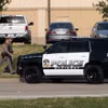 Cảnh sát điều tra gần hiện trường vụ xả súng ở ngoại ô Dallas, Texas (Mỹ), ngày 6/5/2023. (Ảnh: THX/TTXVN)