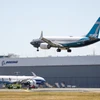 Máy bay 737 MAX của Boeing thực hiện chuyến bay kiểm tra tại Seattle, Washington (Mỹ). (Ảnh: AFP/TTXVN)