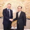 Bí thư Trung ương Đảng, Trưởng Ban Đối ngoại Trung ương Lê Hoài Trung tiếp Ủy viên Bộ Chính trị Đảng Anh Em Italy, Bộ trưởng Nông nghiệp, Chủ quyền Lương thực và Lâm nghiệp Italy, Francesco Lollobrigida. (Ảnh: Phương Hoa/TTXVN)