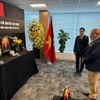 Chủ tịch Đại Hội đồng Liên hợp quốc khóa 78 Dennis Francis viếng Tổng Bí thư Nguyễn Phú Trọng tại trụ sở Phái đoàn thường trực Việt Nam tại Liên hợp quốc. (Ảnh: Quang Huy/TTXVN)