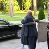 Tổng thống Nga Putin và Thủ tướng Ấn Độ Modi trao nhau cái ôm nồng thắm