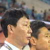 Bất ngờ với hình ảnh HLV Kim Sang-sik hát quốc ca Việt Nam