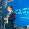 Ông Nguyễn Văn Khoa – Tổng giám đốc FPT chia sẻ về chủ đề "FPT - từ chip nguồn đến giấc mơ bán dẫn." (Ảnh: FPT)