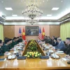 Thượng tướng Nguyễn Văn Nghĩa, Phó Tổng Tham mưu trưởng Quân đội Nhân dân Việt Nam hội đàm với Đại tướng Charles Flynn, Tư lệnh Lục quân Ấn Độ Dương-Thái Bình Dương Hoa Kỳ. (Ảnh: Hồng Pha/TTXVN)