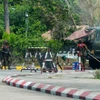 Binh sỹ gác trên đường phố tại Naypyidaw, Myanmar. (Ảnh: AFP/ TTXVN)