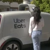 Với dịch vụ thử nghiệm của Uber Eats, khách hàng có thể lựa chọn phương pháp giao hàng không người lái khi đặt mua đồ ăn hoặc hàng hóa. (Nguồn: Local Today)