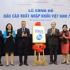 Lãnh đạo Bộ Công Thương chủ trì lễ công bố Báo cáo xuất nhập khẩu 2016. (Ảnh: Đức Duy/Vietnam+)