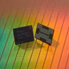 Chip do công ty SK hynix nghiên cứu sản xuất được giới thiệu tại Santa Clara, California, Mỹ. (Ảnh: Yonhap/TTXVN)