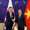 Chủ tịch nước Võ Văn Thưởng với Giáo sư Mitsuo Ochi, Hiệu trưởng Trường Đại học Hiroshima. (Ảnh: Thống Nhất/TTXVN)