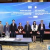 Các học giả chụp ảnh lưu niệm tại Đối thoại Biển. (Nguồn: Báo Thế giới và Việt Nam)