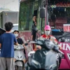 Hà Nội: Xe dù, bến cóc hoạt động nhộn nhịp tại cửa ngõ phía Nam trước kỳ nghỉ lễ