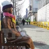 Bức tượng ''phụ nữ mua vui'' dựng bên ngoài Lãnh sự quán Nhật Bản ở thành phố Busan, miền Nam Hàn Quốc hồi năm 2011. (Nguồn: AFP/TTXVN)