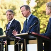 Ngoại trưởng Australia Penny Wong, Bộ trưởng Quốc phòng Australia Richard Marles, Ngoại trưởng Anh David Cameron và Bộ trưởng Quốc phòng Anh Grant Shapps tại cuộc họp báo ở Adelaide (Australia) ngày 22/3/2024. (Ảnh: AFP/TTXVN)