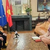 Ông Nguyễn Văn Thảo, Đại sứ Việt Nam tại Vương quốc Bỉ, kiêm nhiệm Đại công quốc Luxembourg, Trưởng Phái đoàn Việt Nam bên cạnh Liên minh châu Âu (EU) đã trả lời phỏng vấn phóng viên TTXVN tại Bỉ. (Ảnh: Duy Tùng/TTXVN)