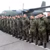 Binh sỹ Đức được điều động tới Litva tham gia sứ mệnh của NATO, tới sân bay Kaunas ở Karmelava. (Ảnh: AFP/TTXVN)