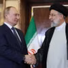 Tổng thống Iran Ebrahim Raisi (phải) và Tổng thống Nga Vladimir Putin. (Ảnh: AFP/TTXVN)