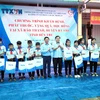 TTXVN khu vực phía Nam tổ chức khám, chữa bệnh tặng quà cho người nghèo