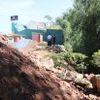 Một điểm sạt lở tại Quảng Ngãi. (Ảnh: Phạm Cường/TTXVN)