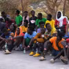 Người di cư trên đảo Lampedusa, Italy ngày 16/9/2023. (Ảnh: AFP/TTXVN)