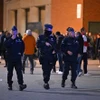 Cảnh sát Bỉ tuần tra tại Brussels, sau vụ nổ súng tối 16/10/2023. (Ảnh: AFP/TTXVN)