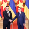 Chủ tịch Quốc hội Trần Thanh Mẫn và Chủ tịch Quốc hội Cộng hòa Armenia Alen Simonyan chụp ảnh chung. (Ảnh: Doãn Tấn/TTXVN)