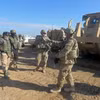 Binh sỹ Mỹ tham gia tập trận bắn đạn thật tại căn cứ Basmaya, phía Đông Nam thủ đô Baghdad, Iraq. (Ảnh: AFP/TTXVN)