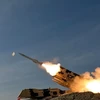Iran kích hoạt hệ thống phòng không sau khi bị tên lửa tấn công